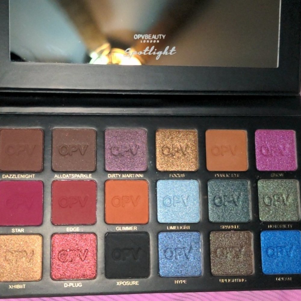 OPVBEAUTY London Spotlight Eyeshadow Palette